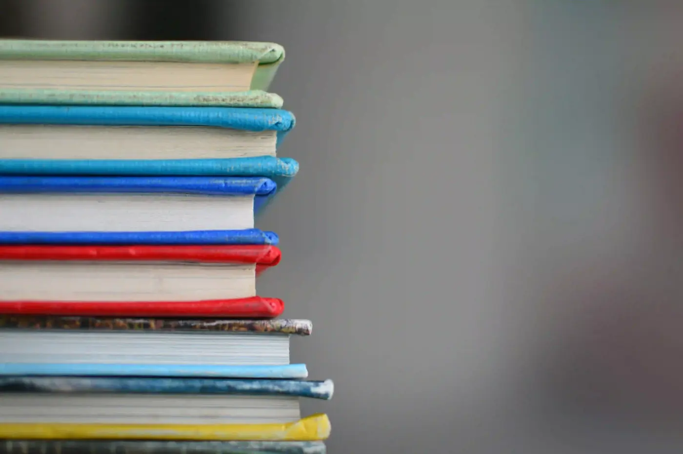 Гадание на имя по книге